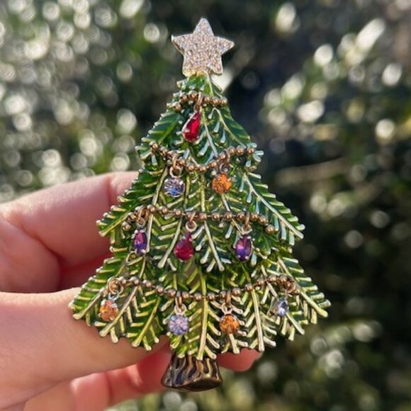 HOLIDAY🎄🎄AVON 2008 - 5th Annual Green Enamel Tree BROOCH - Picture 1 of 7